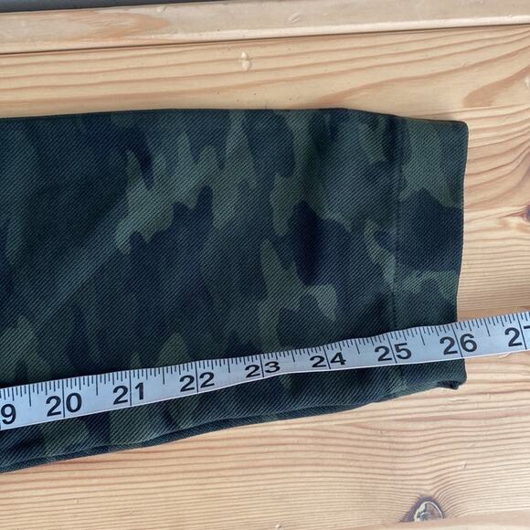 Spanx Look at Me Now Seamless Legging Camo Green XL - Picture 8 of 8